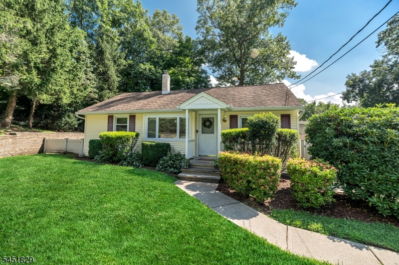 Charming Ranch Charming home al freshly painted, with hardwood floors, open floor plan and fenced in yard.