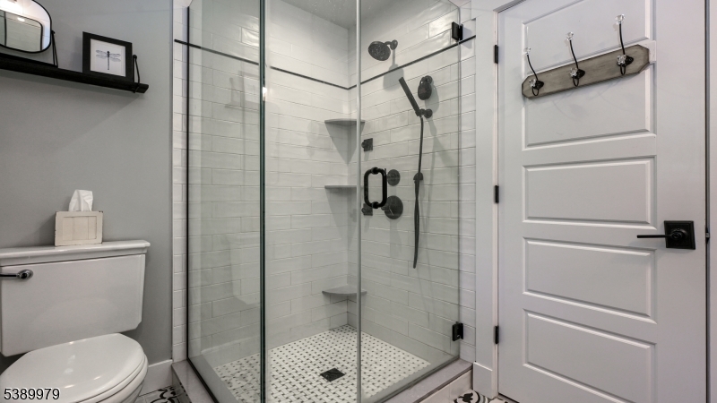 2nd Floor Bath