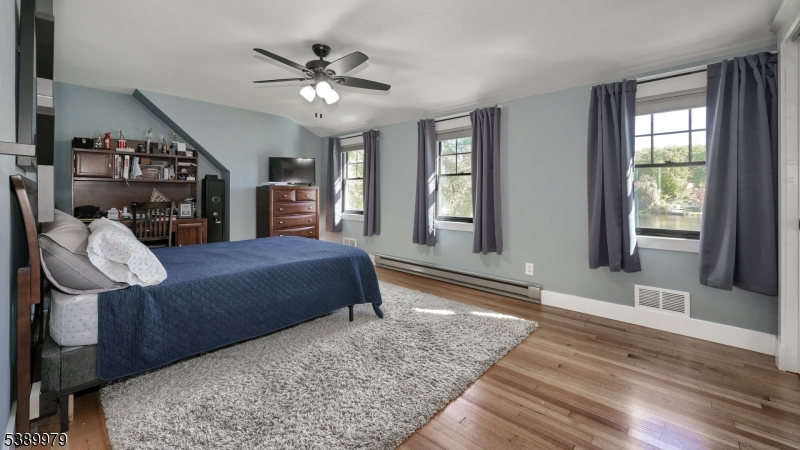 Bedroom 3 w/ Lake View