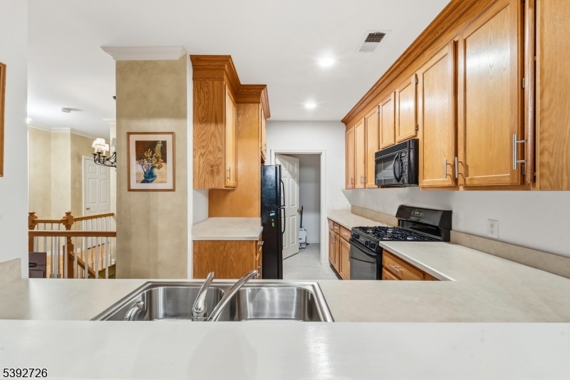 Sleek Countertops & Cabinetry