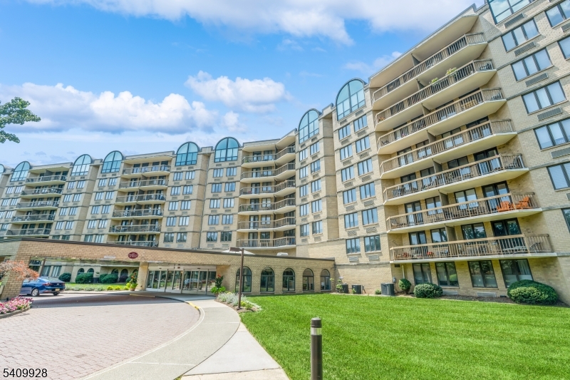 Live above it all in this stunning 3-bedroom, 3.1 bath 2-story penthouse at Crown View at Smith Manor Blvd, one of West Orange's premier luxury communities.