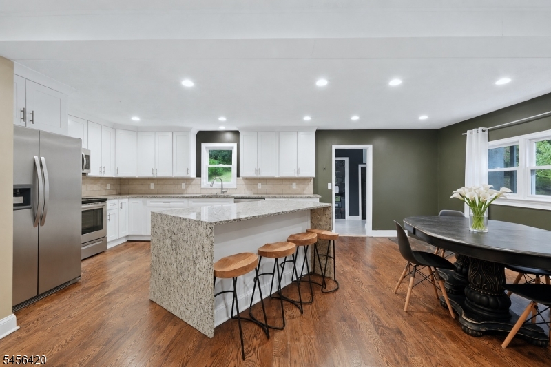 kitchen/dining