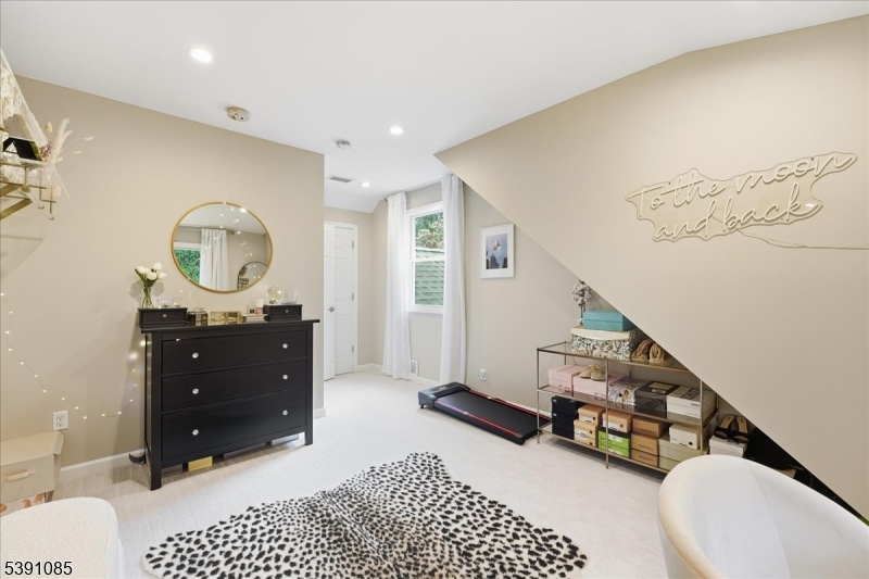 Home Office / Dressing Room