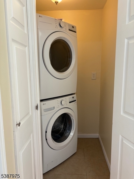In-unit Washer/Dryer