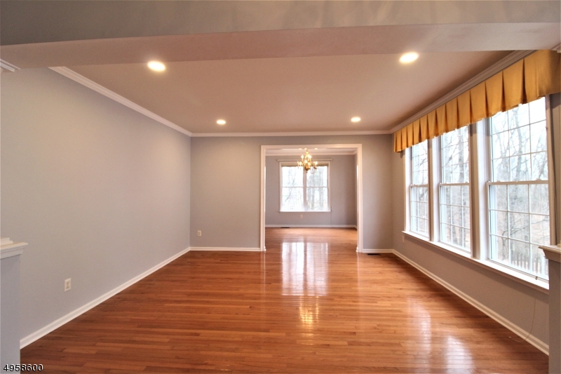 New painting, new hardwood floor & new recess lights