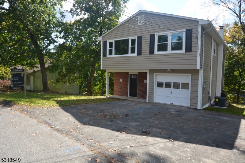 3 Car Width Driveway!