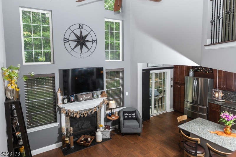 THIS END UNIT HAS BEEN RENOTATED TOP TO BOTTOM WITH NO DETAIL SPARED!  FLOODED WITH NATURAL LIGHT.  ABUNDANT STORAGE THROUGHOUT!