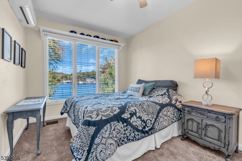 2nd bedrm, 1st floor, lakeview