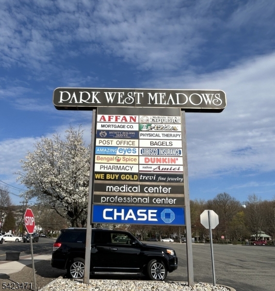 Park West Meadows-McBride Ave Top Woodland Park shopping center on McBride Ave offers great dining, shopping and many medical and professional services.