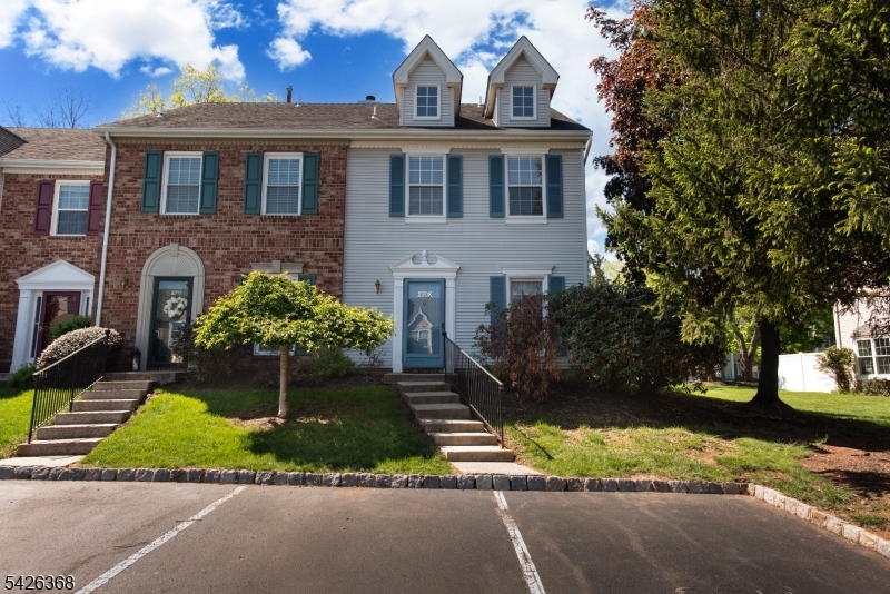 Front End Unit Townhouse