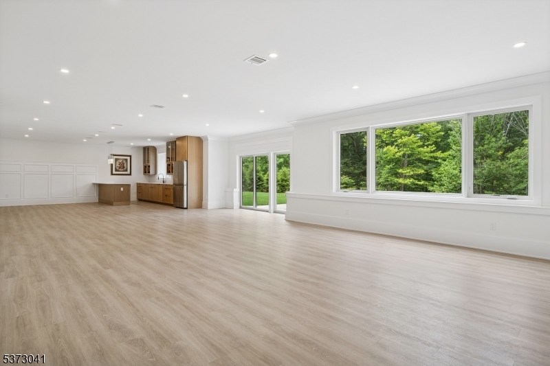 Lover Level Rec Room