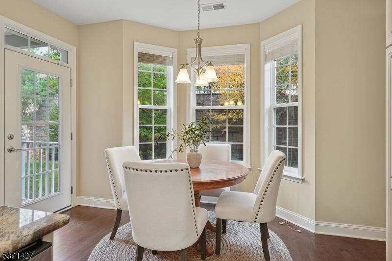 . Lovely eating (or mahjong) area!