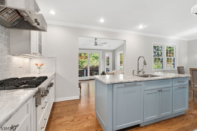 QUARTZITE COUNTER TOPS