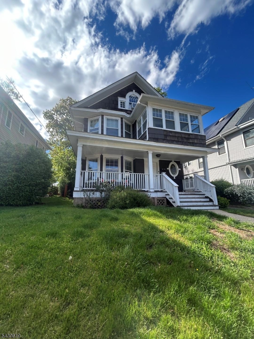 96 Grove Exterior