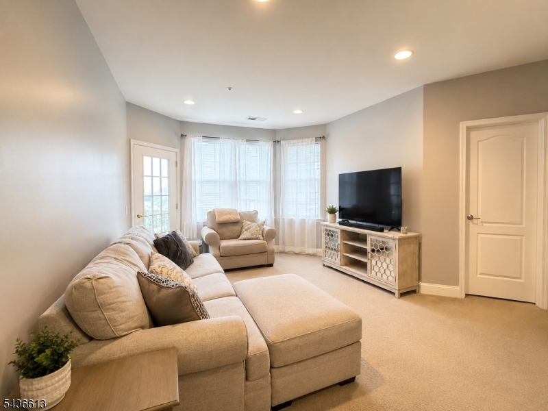 Living Rm