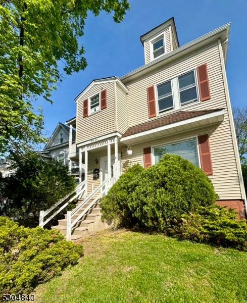 Great proximity to downtown Morristown