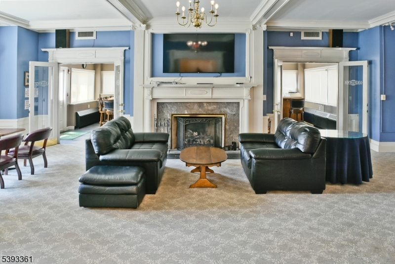 White Meadow Lake Gold Lounge