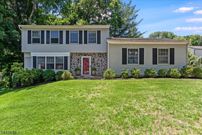 Great curb appeal!