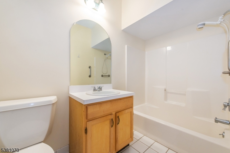 MAIN BATH Shower over tub
