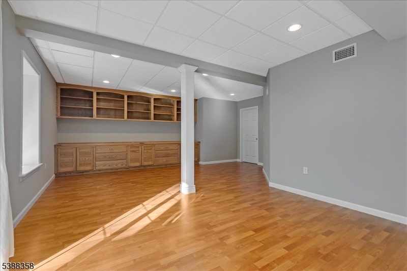 Second floor full bath