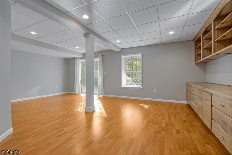 Second floor full bath