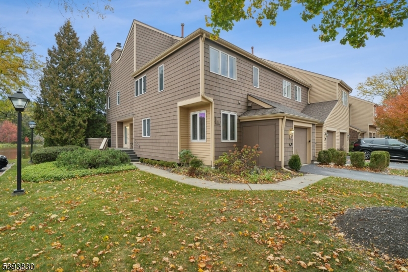 Welcome to 47 Cambridge Ct!