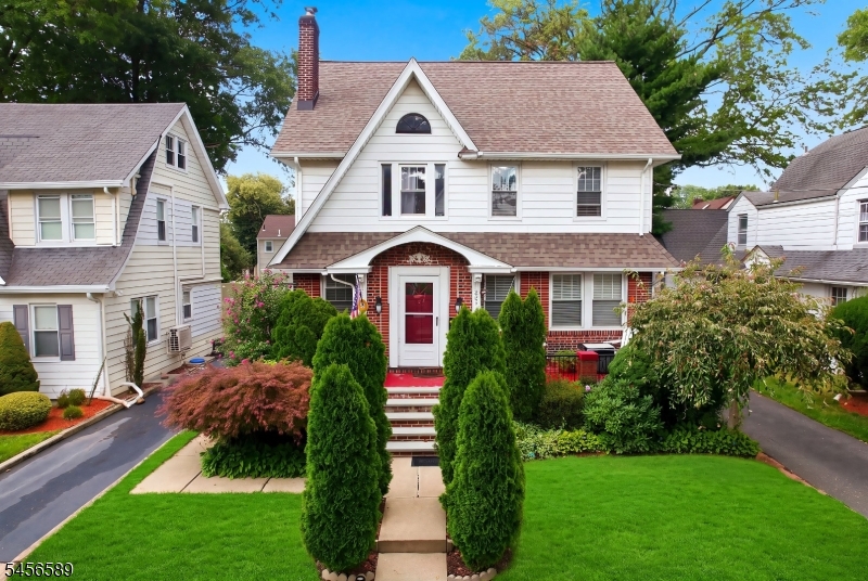Facade - Front Home