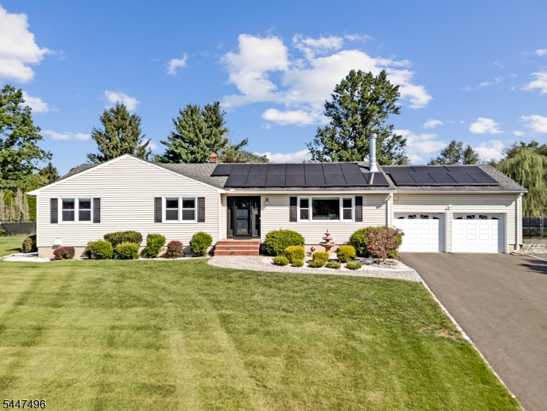 Fully Expanded Ranch 1.3 Acres on a Cul-de-sac