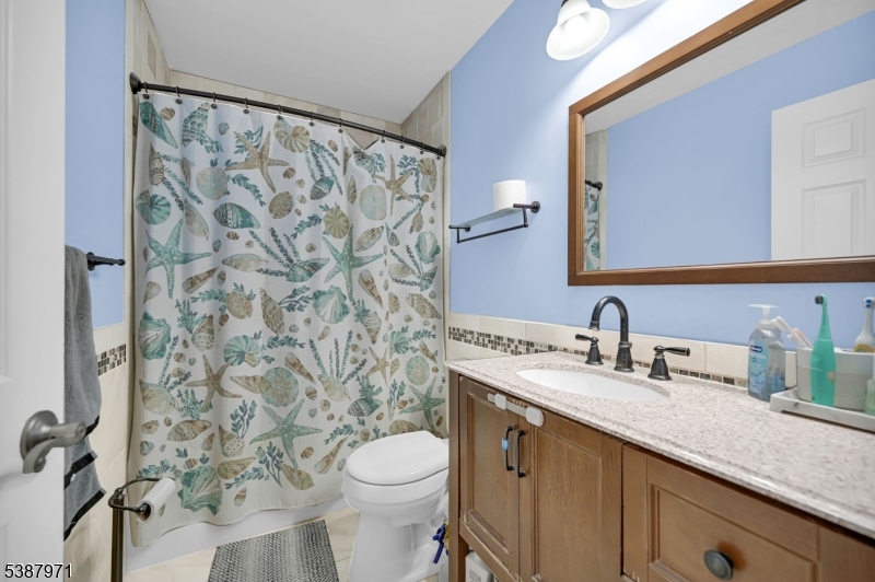 Hall Full Bathroom