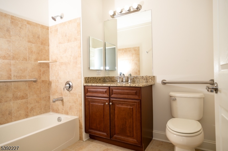 FULL BATH IN THE 2ND BR