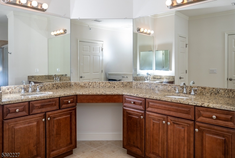 DUAL VANITIES IN PRIMARY BATH