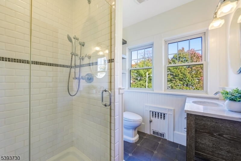 Hall Bath 2nd Floor 7'-9