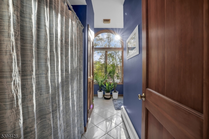 4th Full Bath Tub shower