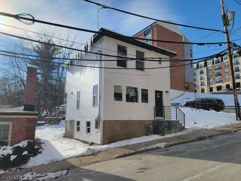 Street view - walk to South Street and the Green