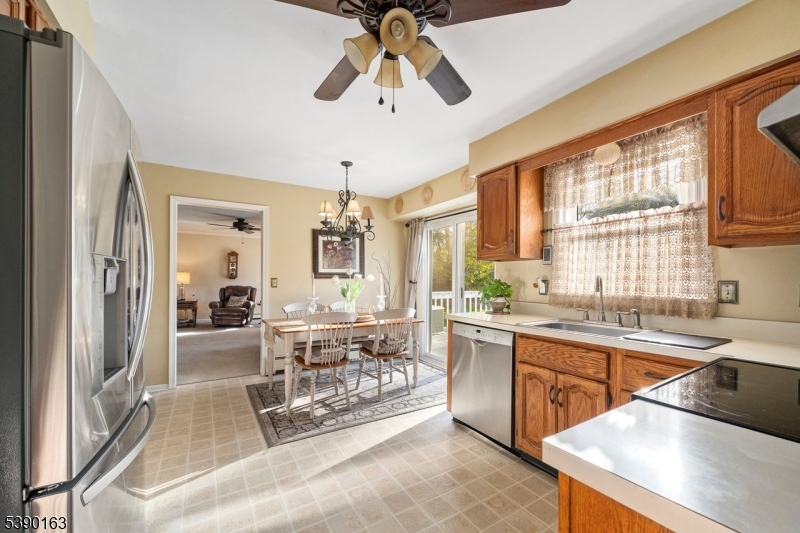 Sunny Kitchen