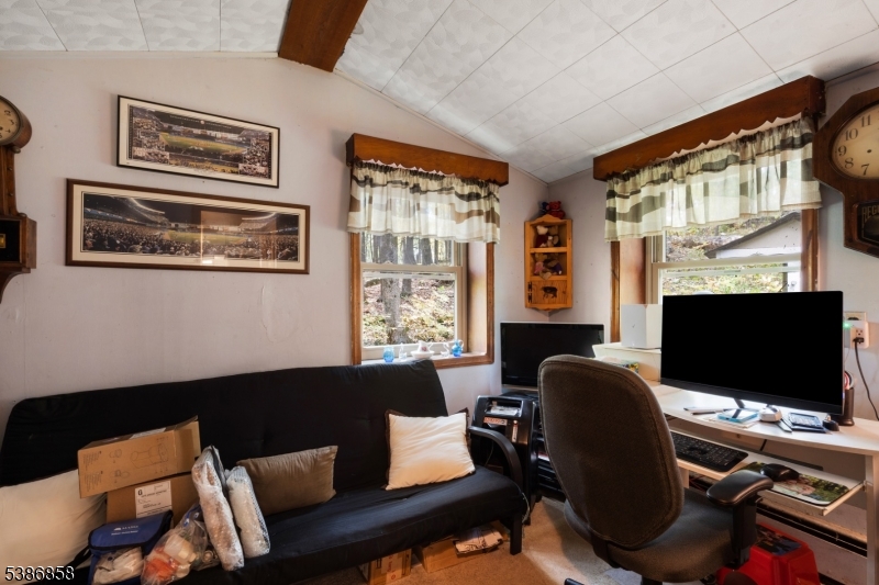 bedroom 2/laundry room