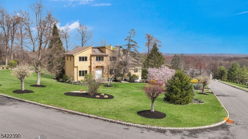 5 Bedroom 3.5 bath home in amazing neighborhood!