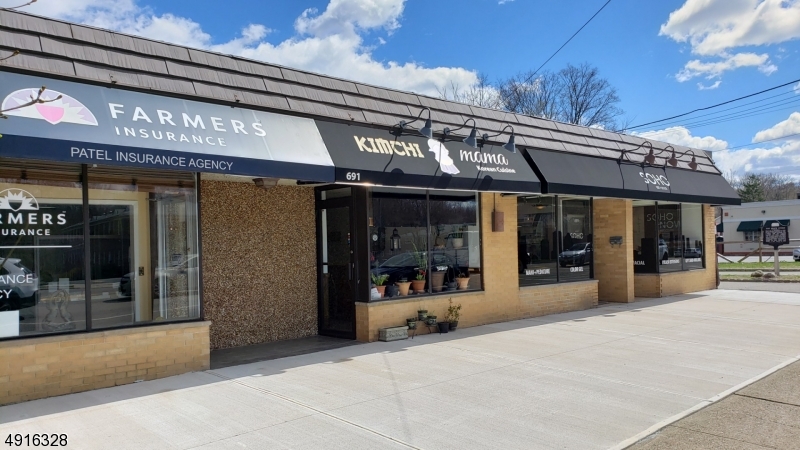 Kimchi Mama unit 800 s.f.