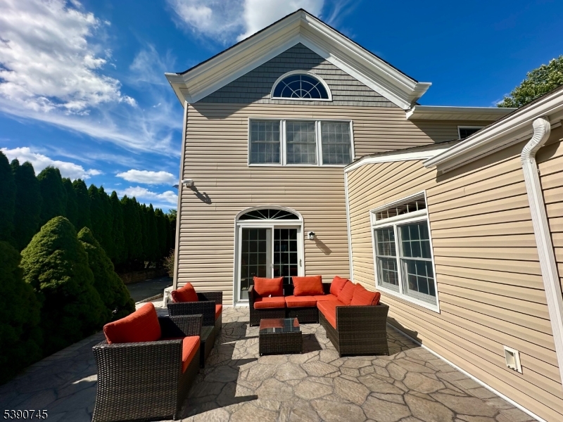 Side patio