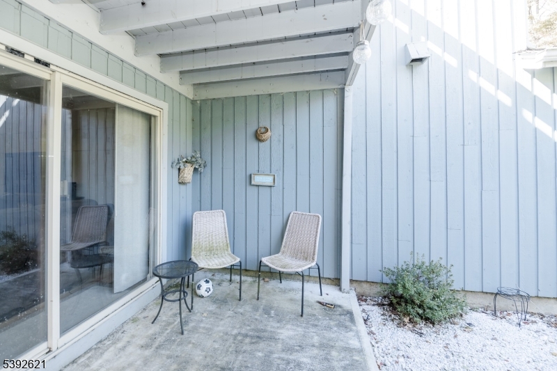Patio on ground level Great outdoor seating area.