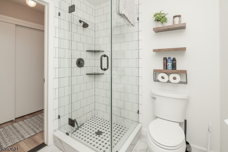 Primary bath stall shower