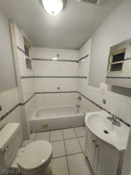 97 Clinton Pl, Newark