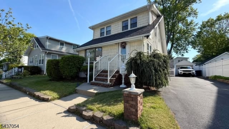 49 Orange Ave Elmwood Park