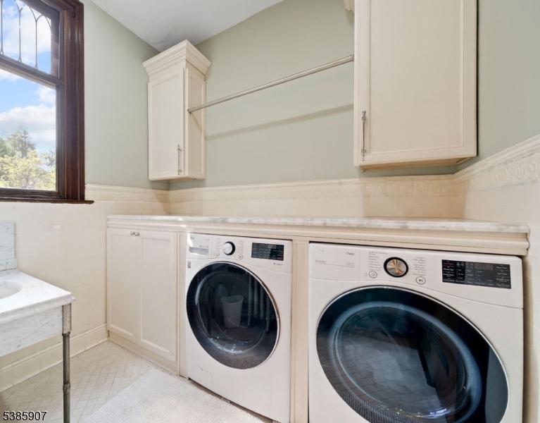 2nd Floor Laundry Room