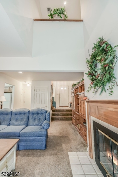 Living room w fireplace