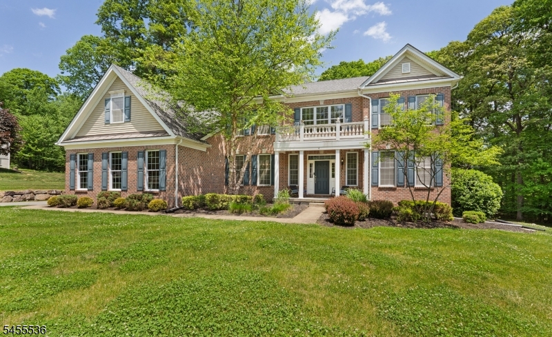 Welcome to 4 Sovereign Drive!