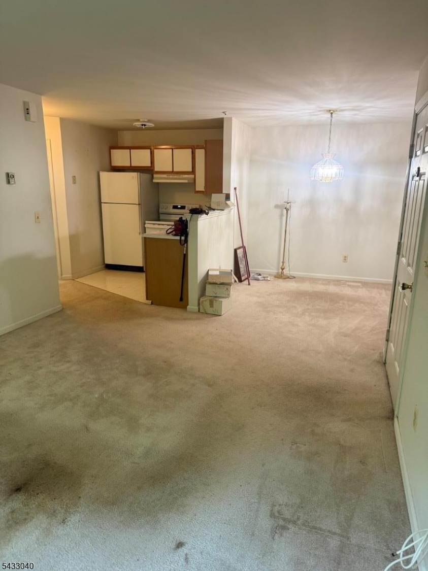 Living room kit dining