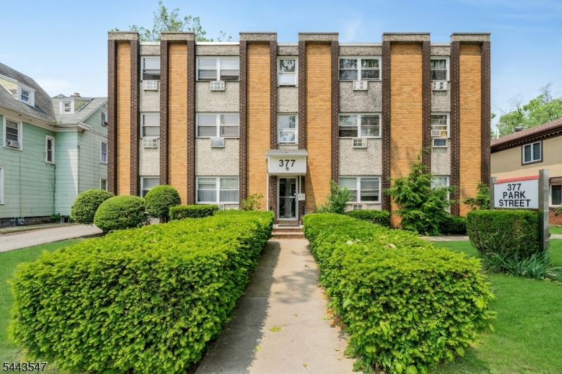 377 Park Street Hackensak