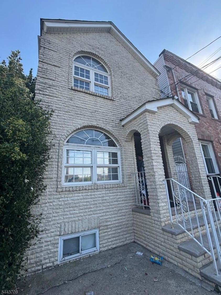 208 Astor street