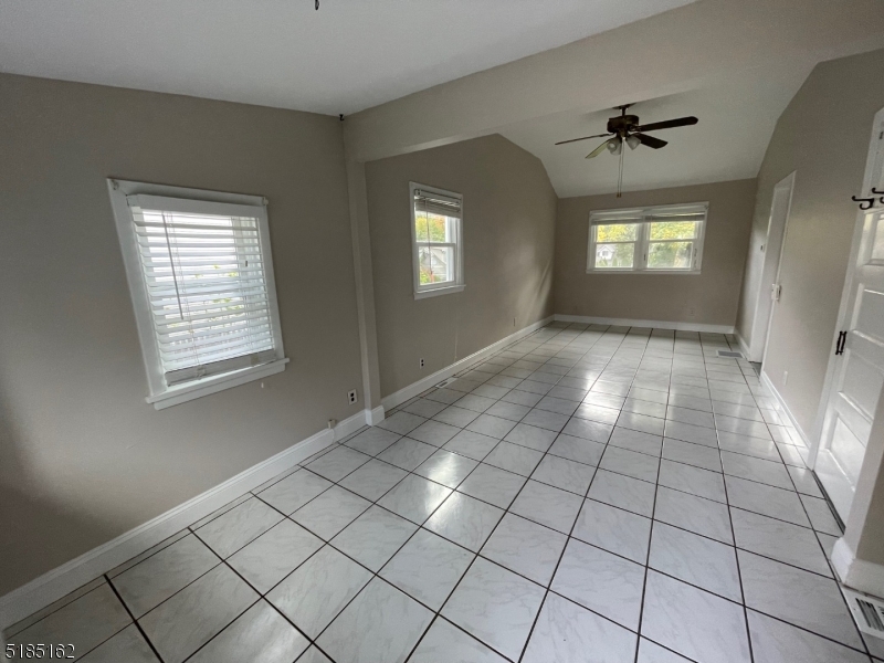 living room/dining